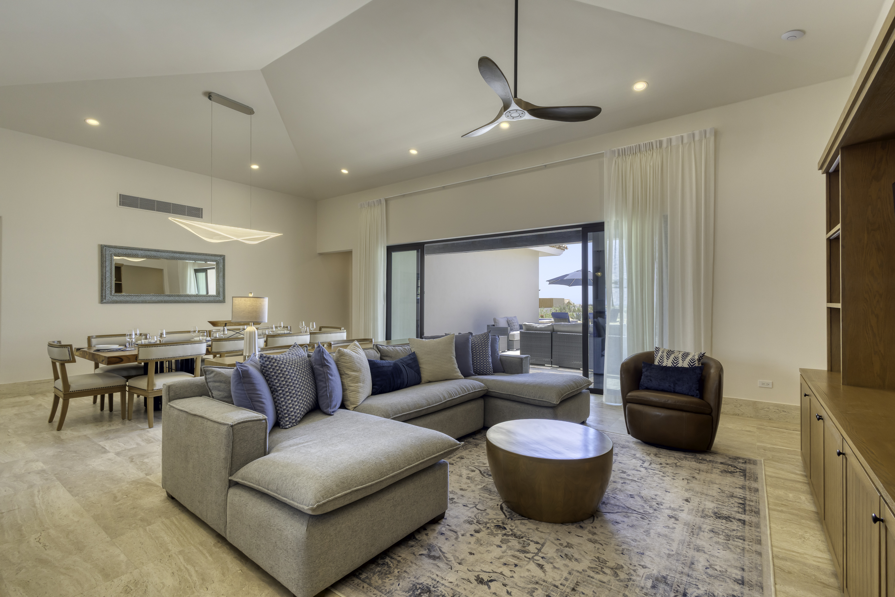 Sapphire Sands open-plan living area